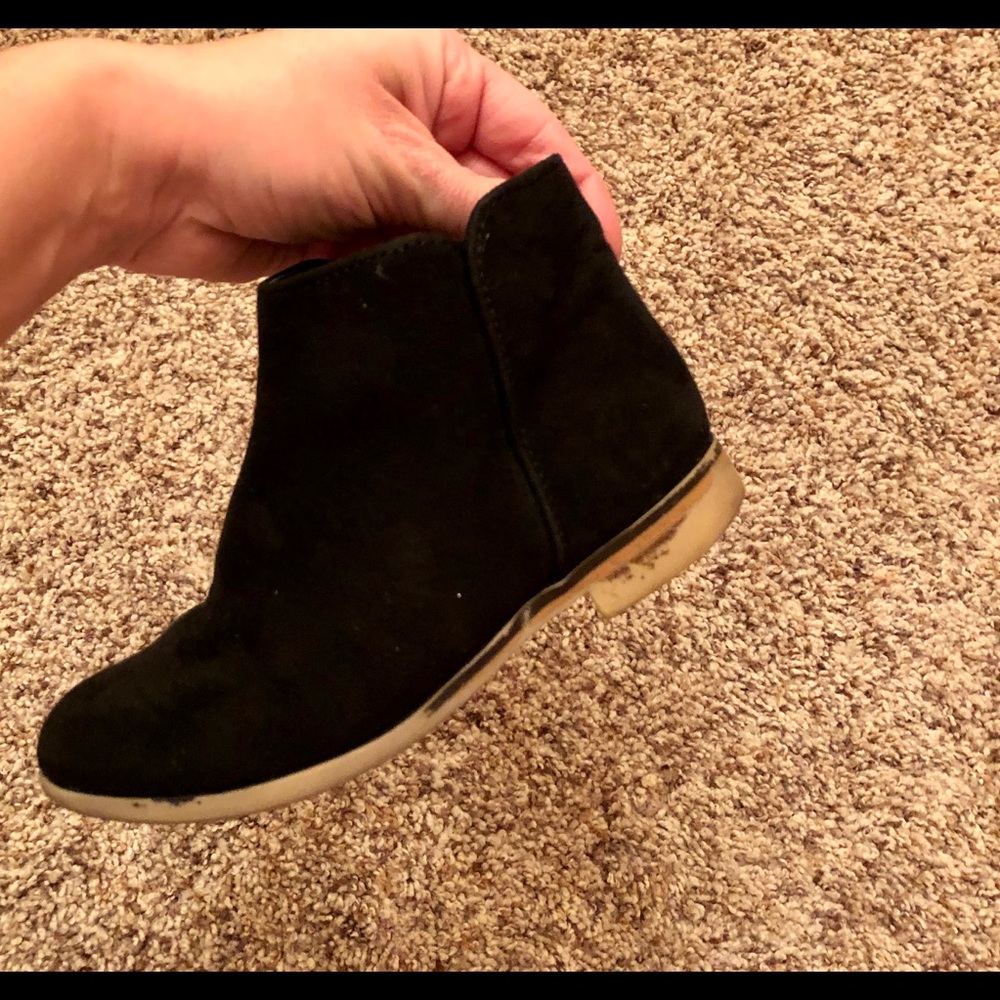 Black Cat & Jack booties toddler size 10